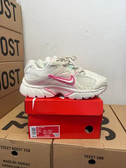 Nike V5 RNR